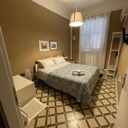Jenny'S Rooms * Палермо