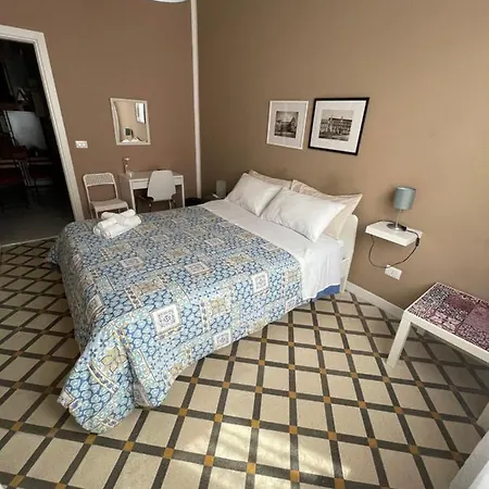 Jenny'S Rooms * Палермо
